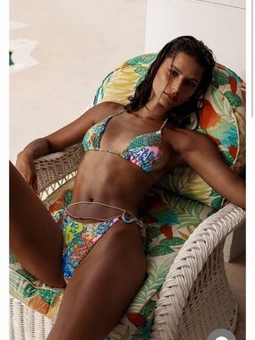 Luli Fama La Costa Multicolor Floral Triangle Bikini NWT sz S